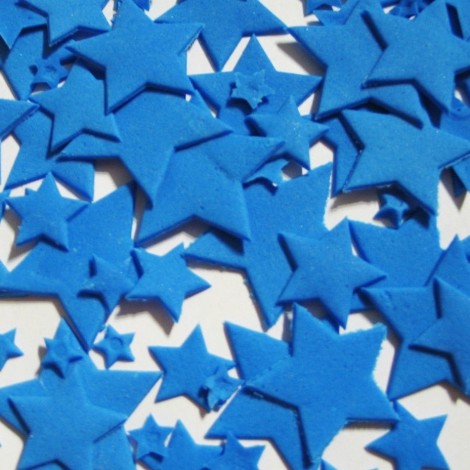 Sodriai mėlynos spalvos skirtingo dydžio žvaigždės
